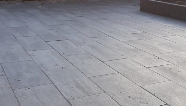 Tuinaanleg Surhuisterveen tegels 80 x 40